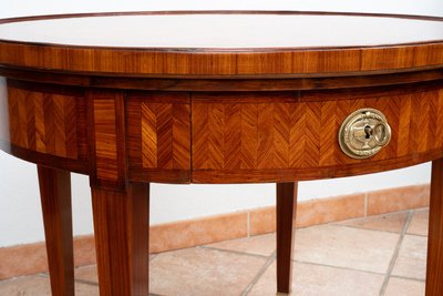 Table basse Napoléon III, France, début du XXe siècle.