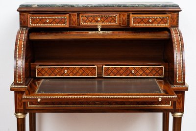 Bureau ancien, France, début du XXe siècle.