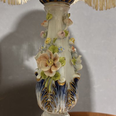 Capodimonte porcelain table lamp
