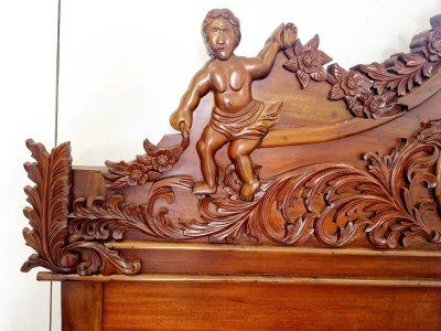 Lampada di stile rinascimentale super king size e armoires