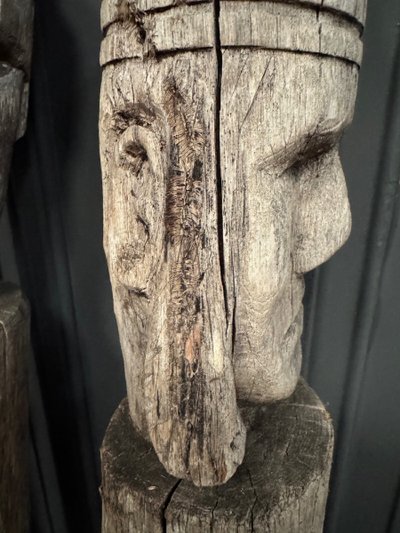 3 Totems aus Holz Volkskunst, die die Heiligen Drei Könige darstellen Mitte 20.