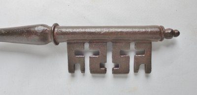 Aushängeschild eines Schlossers ? 19. Jahrhundert.  