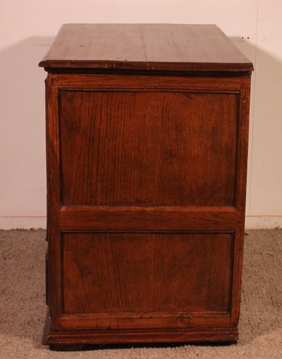 commode anglaise en chêne début 18° siècle