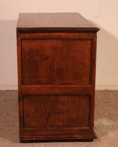 commode anglaise en chêne début 18° siècle