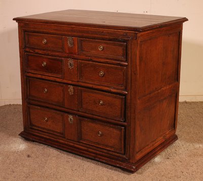 commode anglaise en chêne début 18° siècle