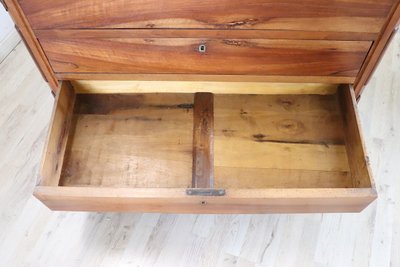 commode ancienne en noyer
