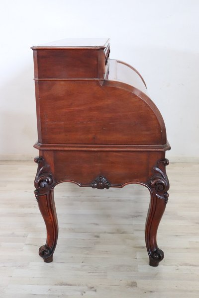 19th Century Antique Roll Top Desk In Walnut