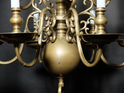 Dutch chandelier with 12 lights