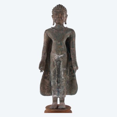Grande Buddha di bronzo Môn Dvaravati
