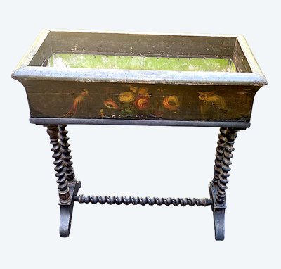 Jardinière XIX aus bemaltem Holz, Dekor mit Blumen und exotischen Vögeln