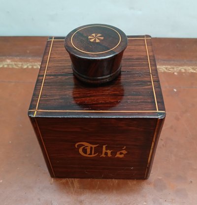Tea caddy