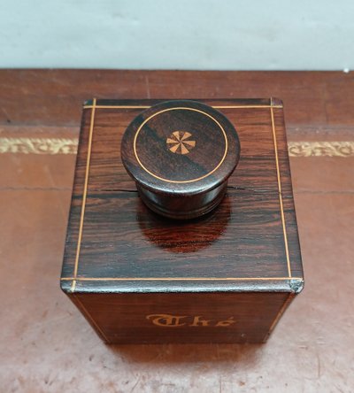 Tea caddy