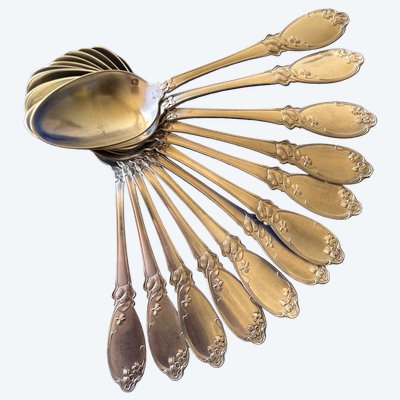 12 art nouveau teaspoons.
