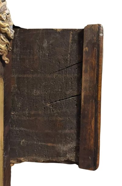 Cassettone di epoca Regency del XVIII secolo in intarsio e giunchi di rame