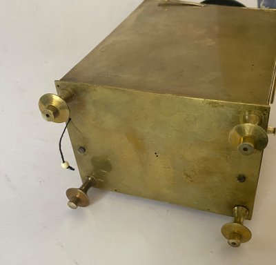CAPUCINE-UHR MIT SCHLAGWERK UND WECKER, UM 1800