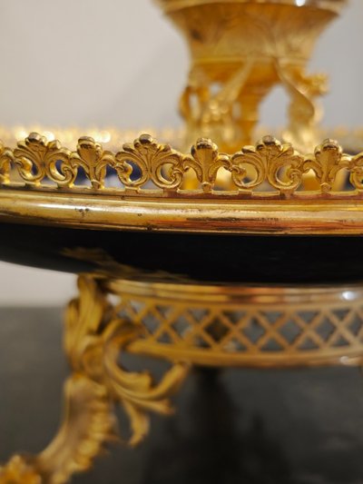 Ciotola in fine terracotta blu con decorazione floreale Montata in bronzo dorato Sarreguemines XIX secolo