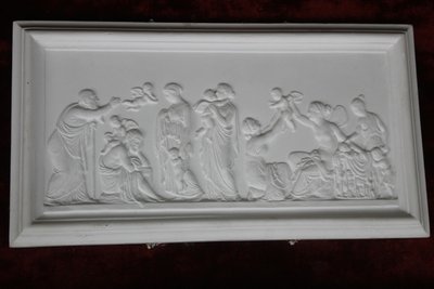 Paire de gypseries bas reliefs avec décor à l'Antique époque fin 19ème encadrées 