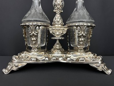 Huilier-vinaigrier in sterling silver and crystal - Minerve, late XIXᵉ century