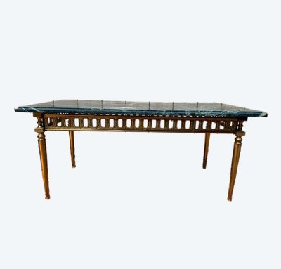 Table basse de style Louis XVI en laiton et marbre vert de mer 