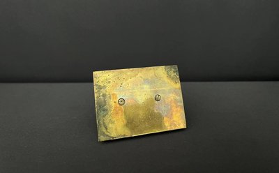 Scatola per francobolli in bronzo dorato su base di marmo, Francia, XIX secolo