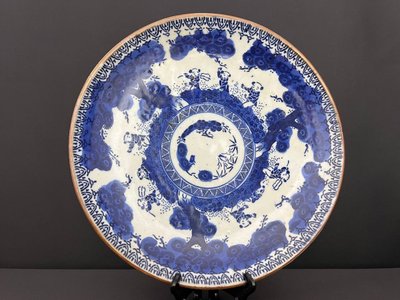 Chinese porcelain decorative plate - blue and white - children playing design