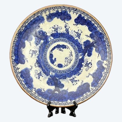 Chinese porcelain decorative plate - blue and white - children playing design