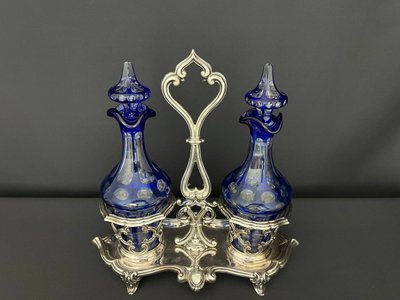 Huilier vinaigrier in cut blue crystal, solid silver mount, silversmith A. Debain