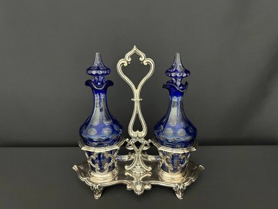Huilier vinaigrier in cut blue crystal, solid silver mount, silversmith A. Debain