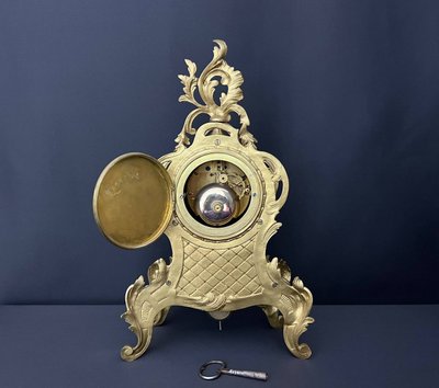 Pendeluhr aus Bronze und Cloisonné-Emaille - Stil Napoleon III, Anfang 20.