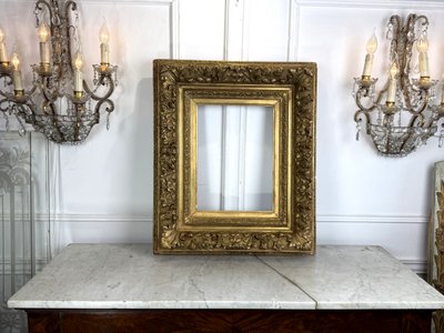 RICHLY SCULPTTED 19th CENTURY FRAME IN WOOD AND GILDED STUC FOR PAINTING 39 cm x 29 cm