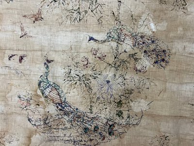 Grande lé di seta ricamato a mano - Cina, fine XIX secolo