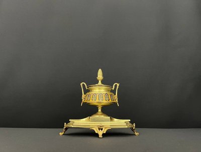 Encrier en bronze doré et émail cloisonné – style Napoléon III, XIXe siècle 