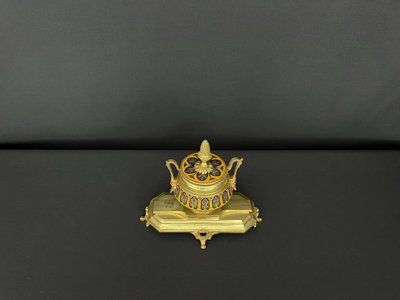 Encrier en bronze doré et émail cloisonné – style Napoléon III, XIXe siècle 
