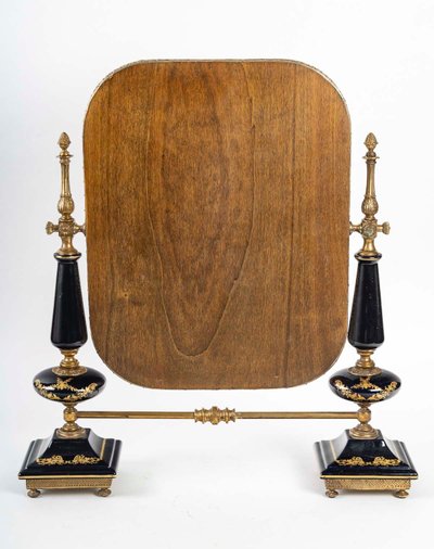 Un miroir de table en porcelaine, début XXè siècle 