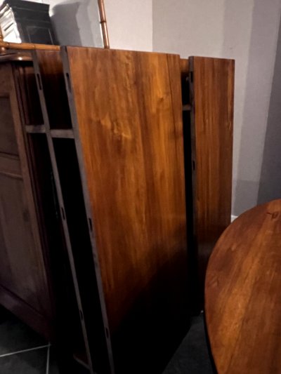 WALNUT SHUTTER TABLE (dining table)