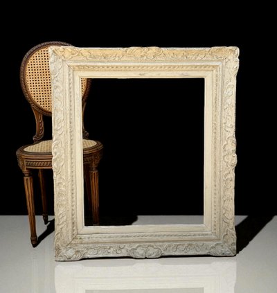 ANCIENT MONTPARNASSE FRAME IN SCULPTTED WOOD PAINTED FOR PAINTING 63.5cm x 52 cm
