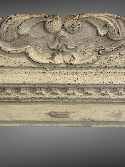 ANCIENT MONTPARNASSE FRAME IN SCULPTTED WOOD PAINTED FOR PAINTING 63.5cm x 52 cm