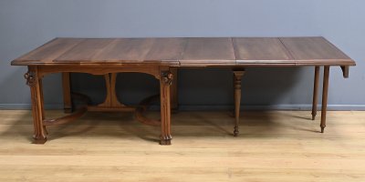 Walnut Allonge Table, 20 place settings, Art Nouveau - Early 20th century