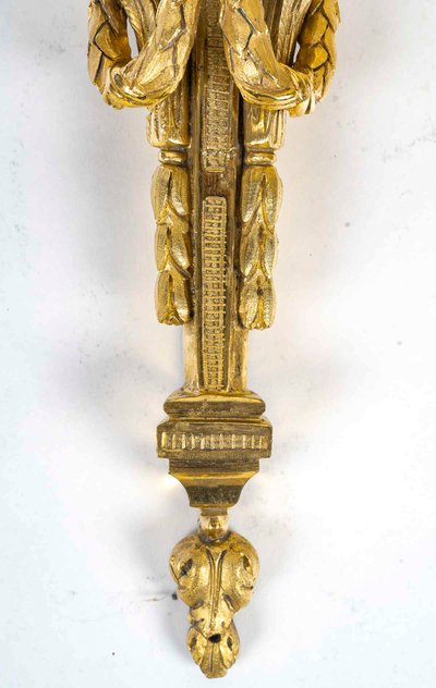 Paire d’Appliques en Bronze Ciselé et Doré à Deux Bras de Lumières d’Époque Louis XVI vers 1780