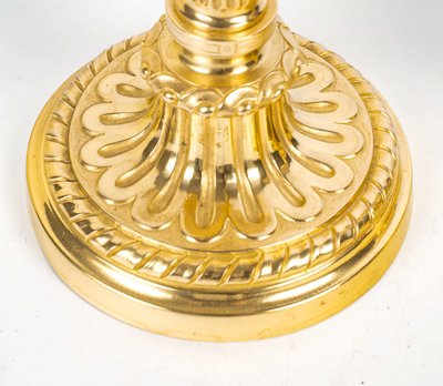 Paire de flambeaux de style Louis XVI en bronze ciselé et doré vers 1850-1870
