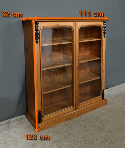 Pine showcase - 1920
