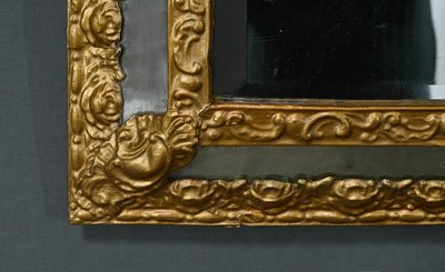 Petit Miroir à Parcloses en Laiton Repoussé – 1900