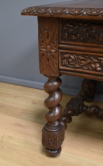 Bureau en Chêne, style Néo-Gothique – Fin XIXe
