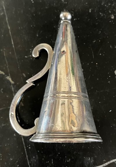 Very beautiful and rare 18th century sterling silver extinguisher, Fermiers Généraux hallmark.