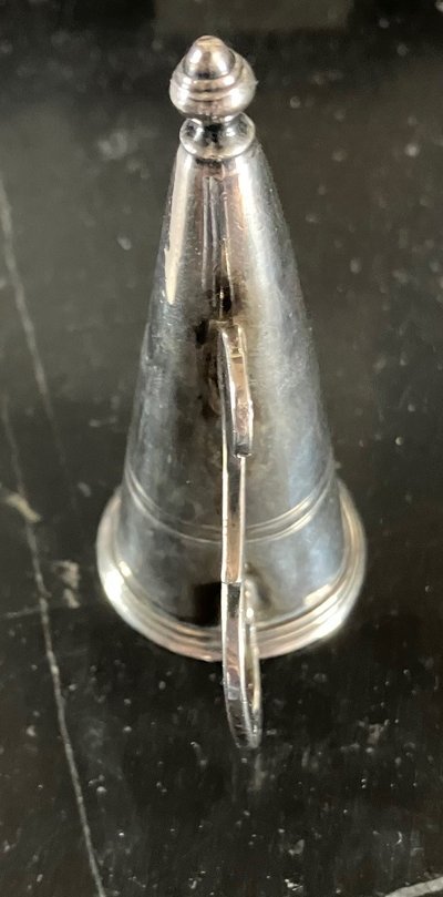 Very beautiful and rare 18th century sterling silver extinguisher, Fermiers Généraux hallmark.