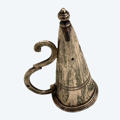 Very beautiful and rare 18th century sterling silver extinguisher, Fermiers Généraux hallmark.