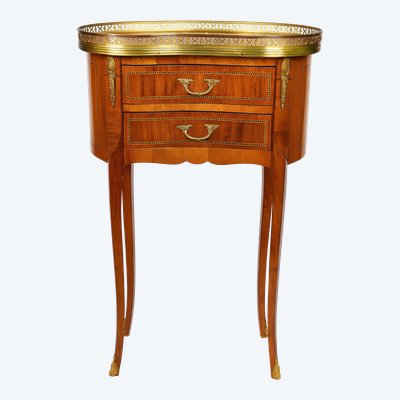 Table d’appoint de style Louis XV – Marqueterie & Bronze doré – France, XIXe siècle