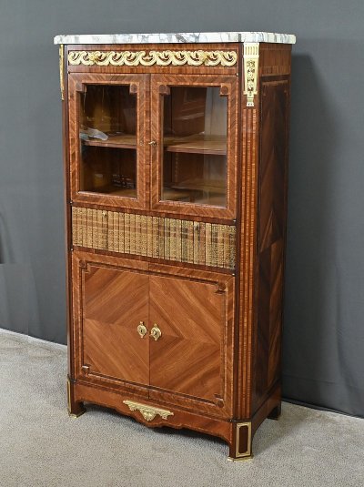 Meuble Vitrine en Marqueterie, style Louis XVI – 2ème partie XIXe