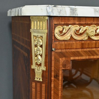 Meuble Vitrine en Marqueterie, style Louis XVI – 2ème partie XIXe