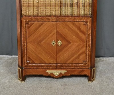 Meuble Vitrine en Marqueterie, style Louis XVI – 2ème partie XIXe